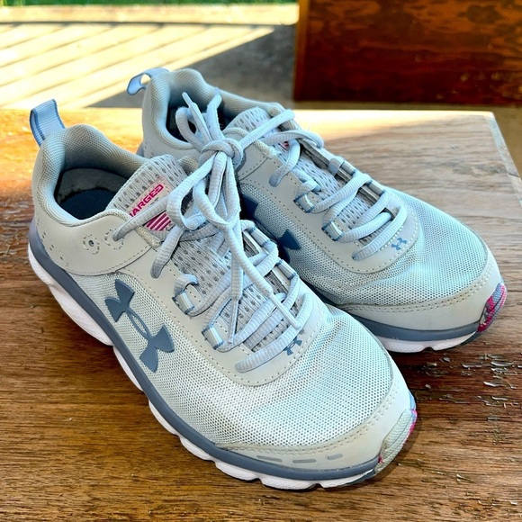 Under Armour Womens Charged Assert 8 3024625-100 Gray Running Shoes Sneakers 7 - Picture 1 of 11
